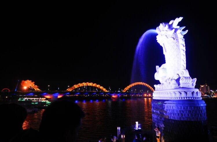 マードラゴン～ダナンの観光スポット～